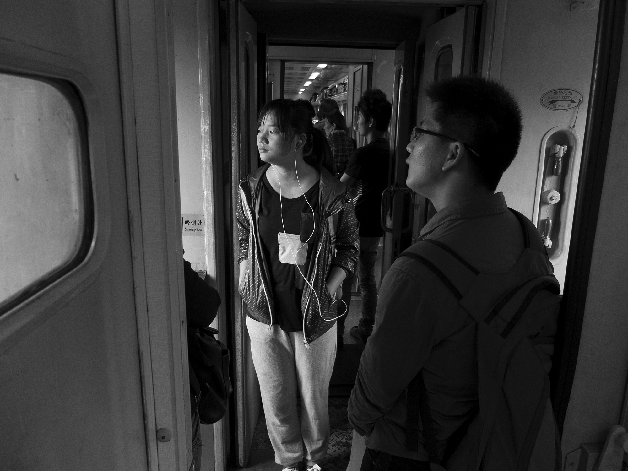 火车上的中国人|摄影|人文/纪实|shiwewe - 原创作品 - 站酷 (ZCOOL)
