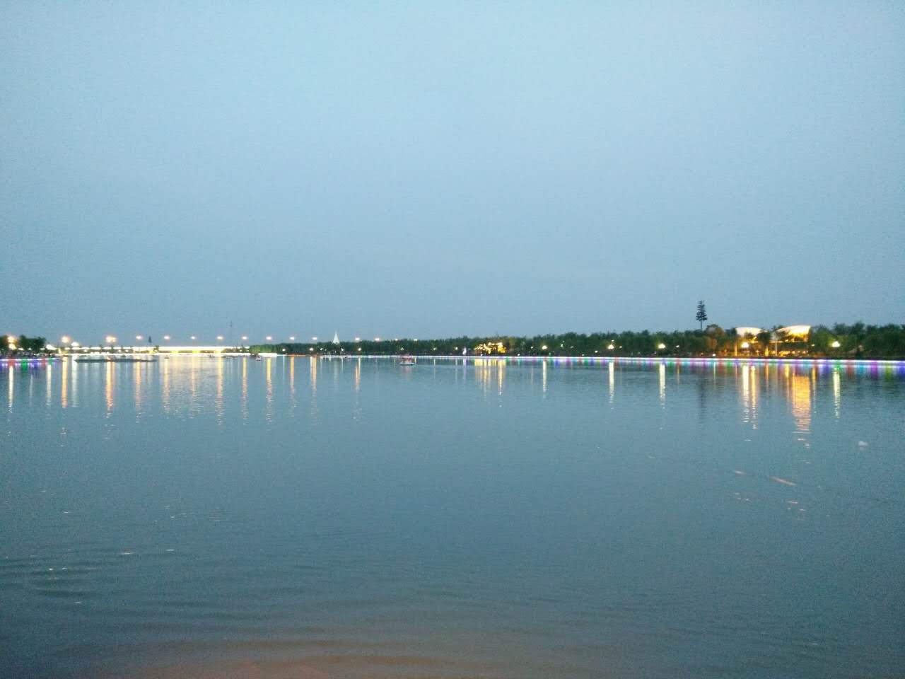 陕西大荔同州湖夜景 求点评图片